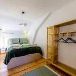 Zentrum 7 Gaeste Zentral Balkon *