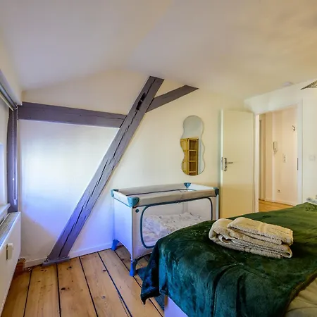 Daire Sevenhills Stadtapartment Fuer 7 Mit Balkon Altstadt-lage