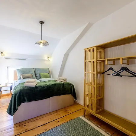 Sevenhills Stadtapartment Fuer 7 Mit Balkon Altstadt-lage *